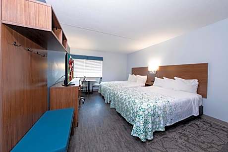 Studio Room with Two Double Beds Smoke Free