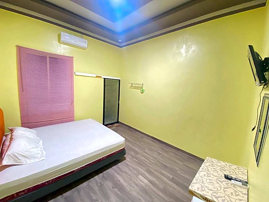 Homestay RN near Taman Bambu Runcing Polewali Mitra RedDoorz