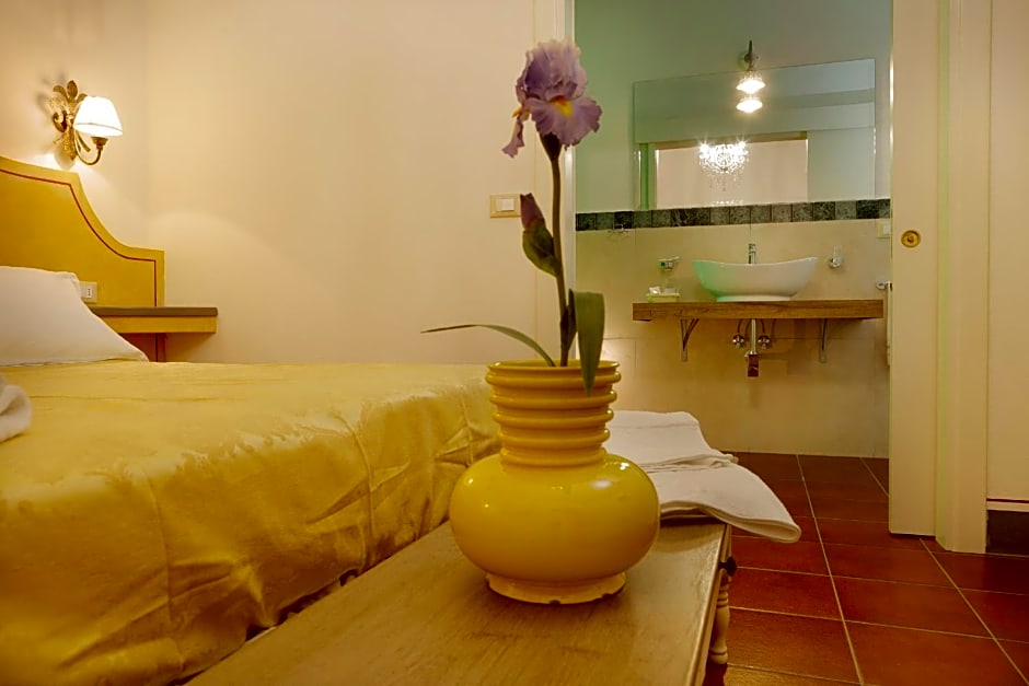 Palazzo Mari suite & rooms b&b