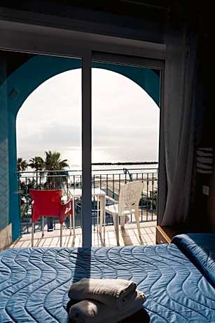 Family Room with Sea View