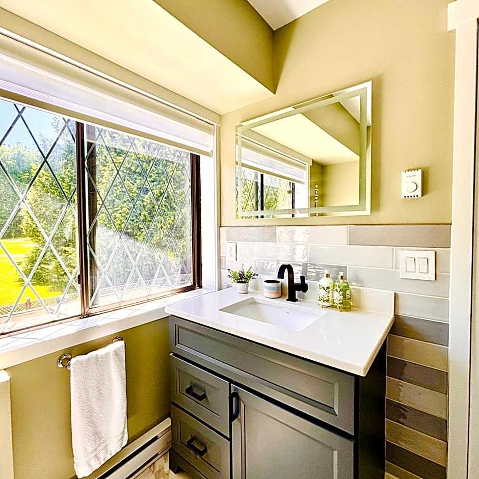 Oceanside Manor - Golf Course View