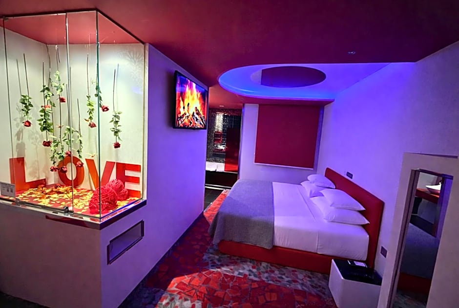 V Hotel