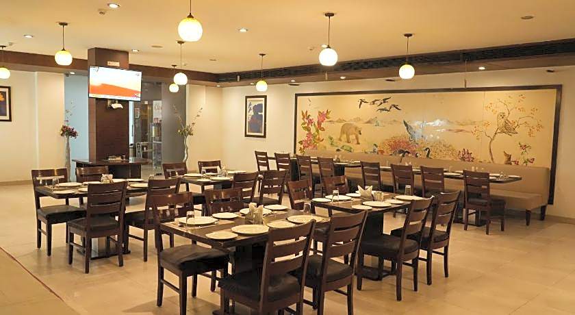 Hotel Clarks Collection Bhavnagar