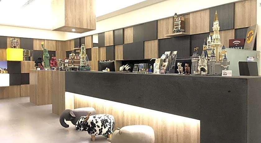 Fairytale YiSu Hot Spring Hotel