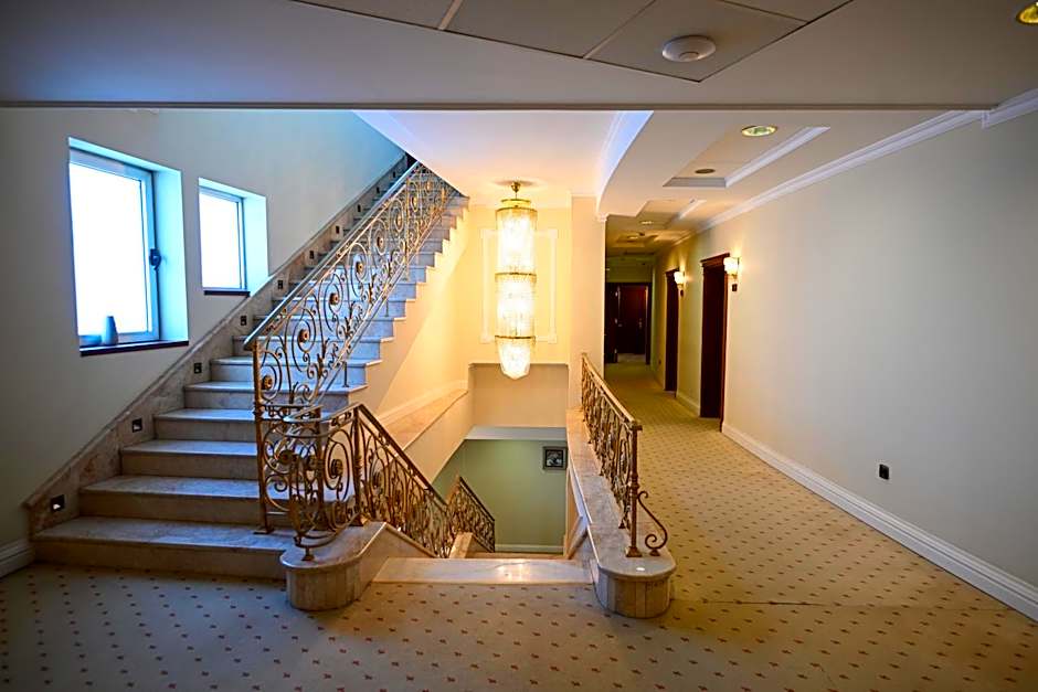 Stone Bridge Hotel