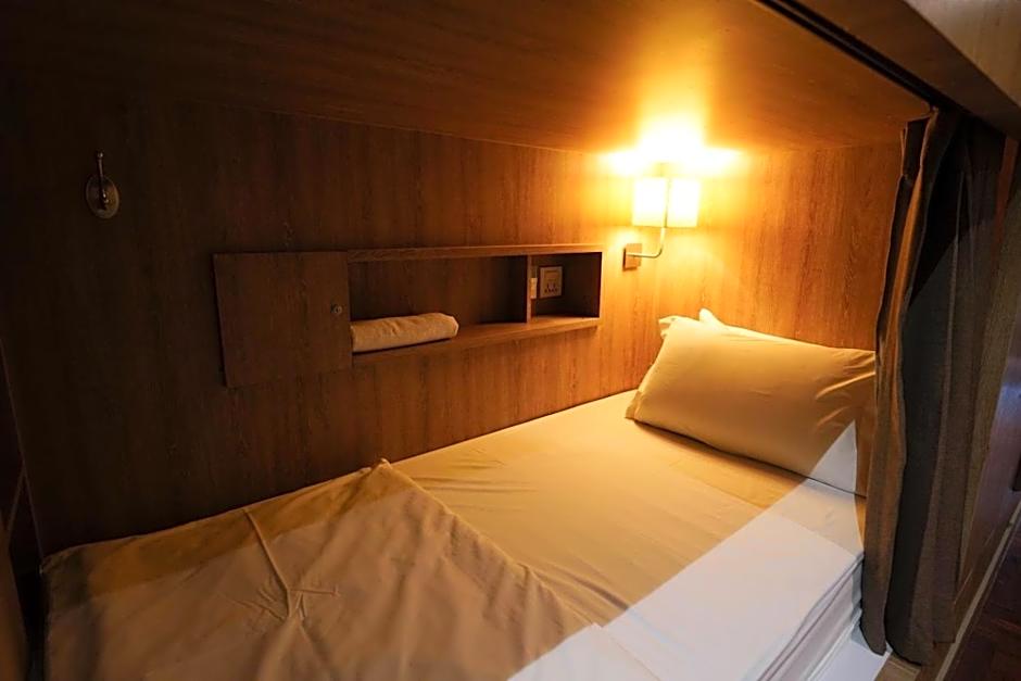 The poshtel Bangkok By Benya