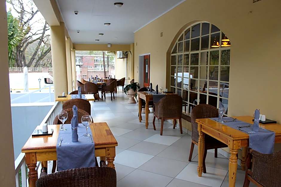 Casa Mia Lodge & Restaurant