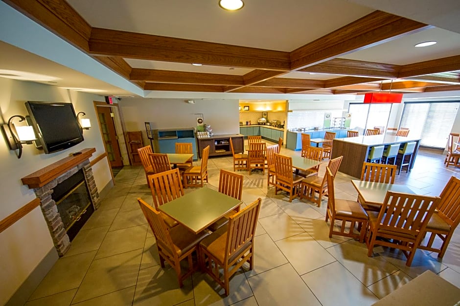 Country Inn & Suites by Radisson, Portage, IN