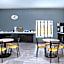 Super 8 by Wyndham Des Moines