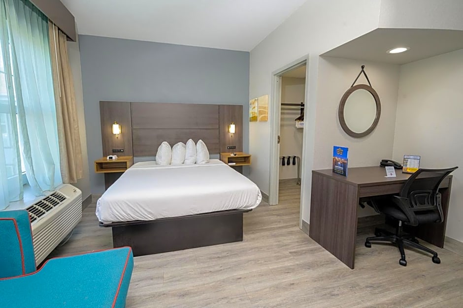 Hawthorn Extended Stay by Wyndham Panama City Beach