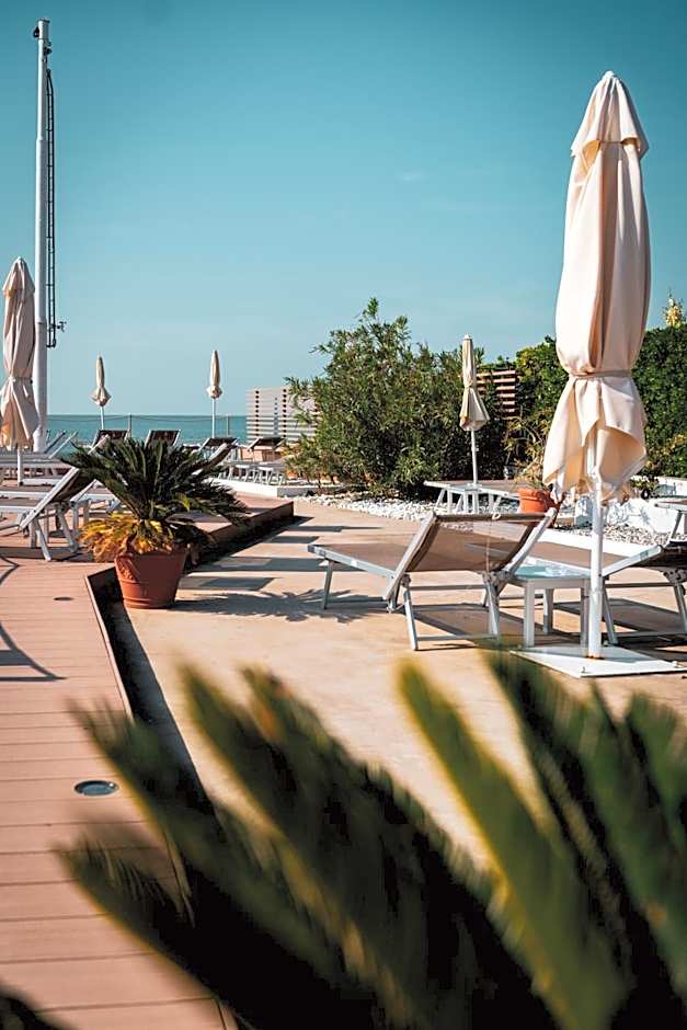 Tre Merli Beach Hotel
