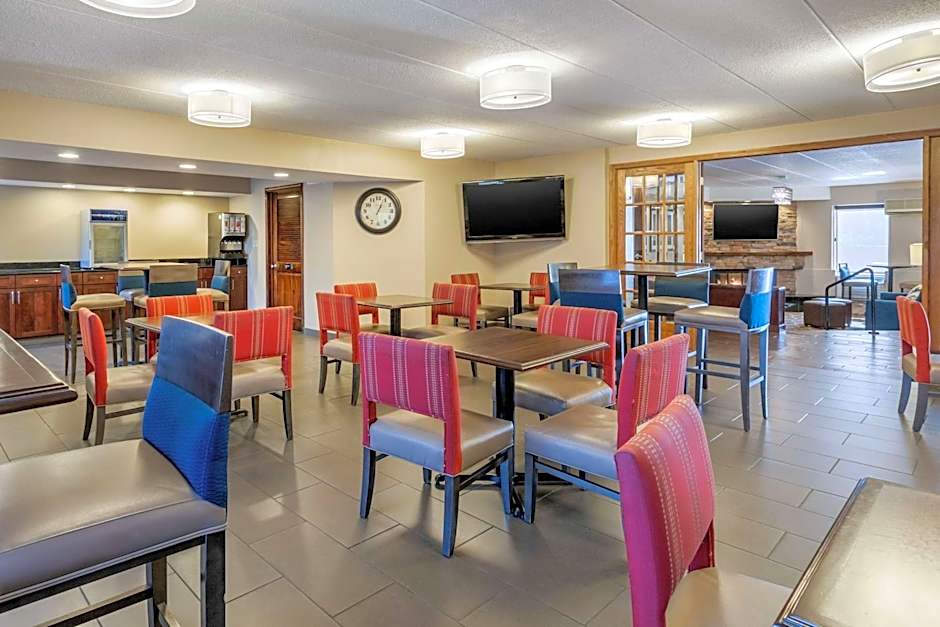 Comfort Inn Grand Rapids Airport