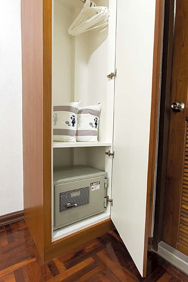 Nine Plus Loft (Guest House)