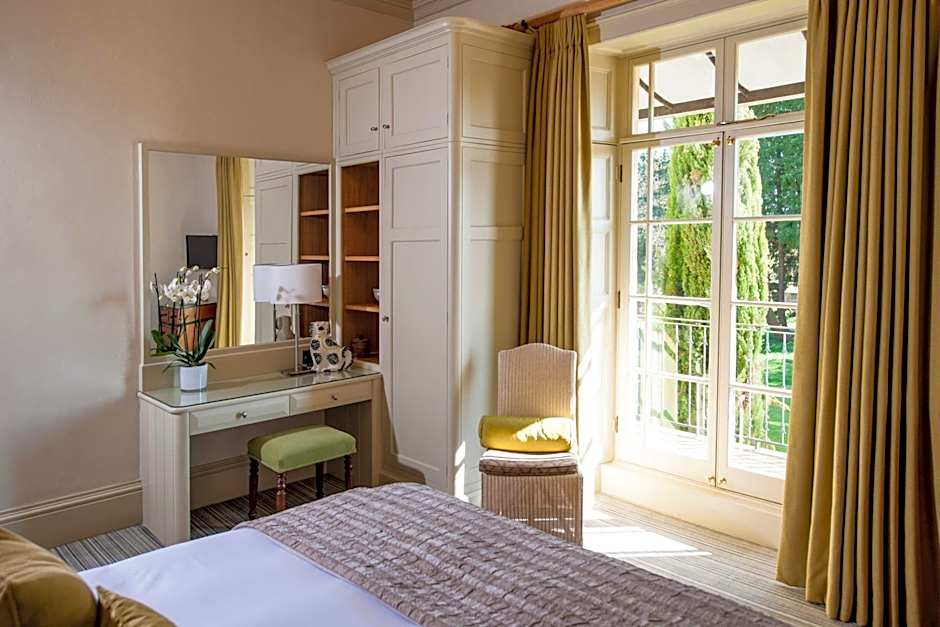 Photo 1 of 7 of Junior Suite