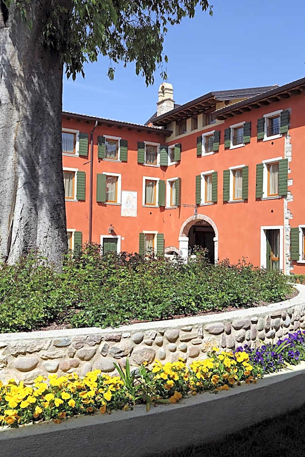 Residence Borgo Mondragon
