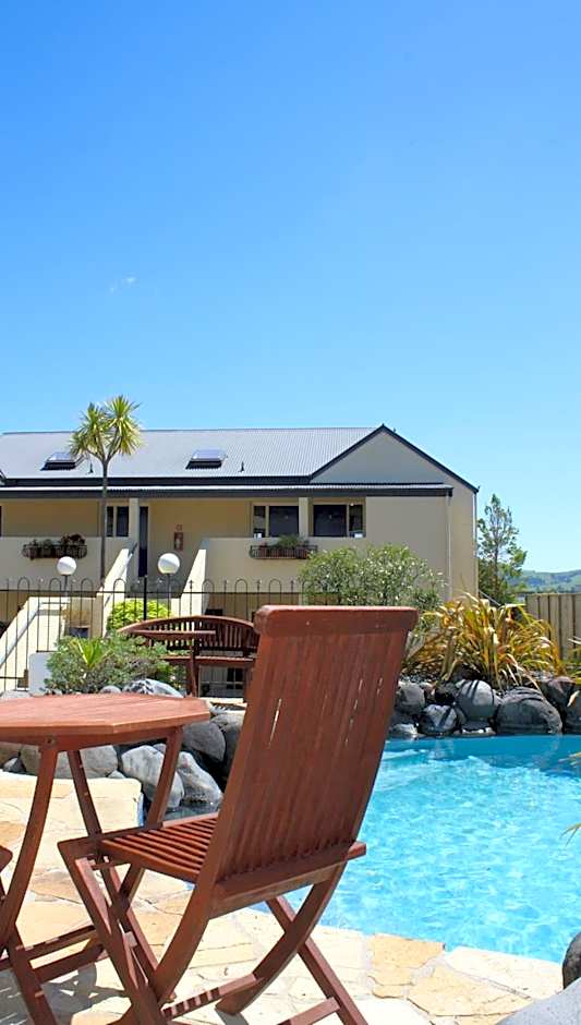 Baycrest Thermal Lodge