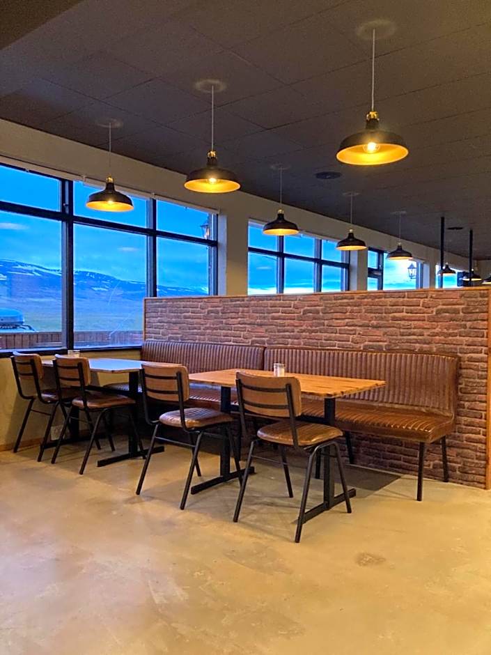 North West Restaurant & Guesthouse