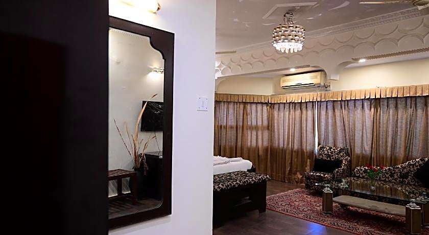 The Ambassador - Hotel & Conference Center