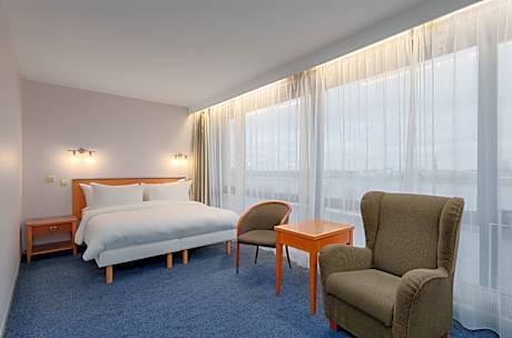 Superior Room with River and Old Town View