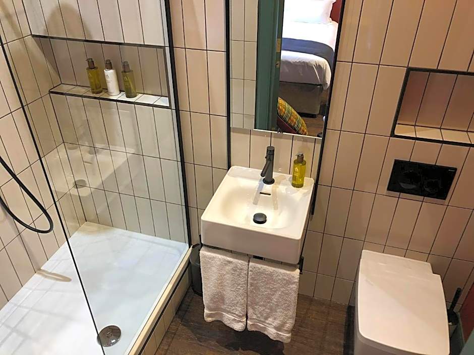 Masonic Arms Gatehouse