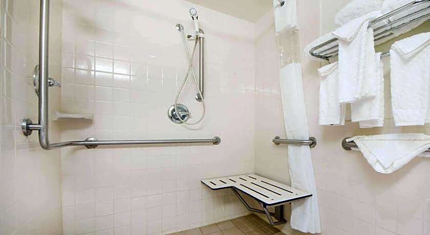 Ramada by Wyndham Enid