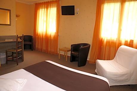 Double Room for Single Use