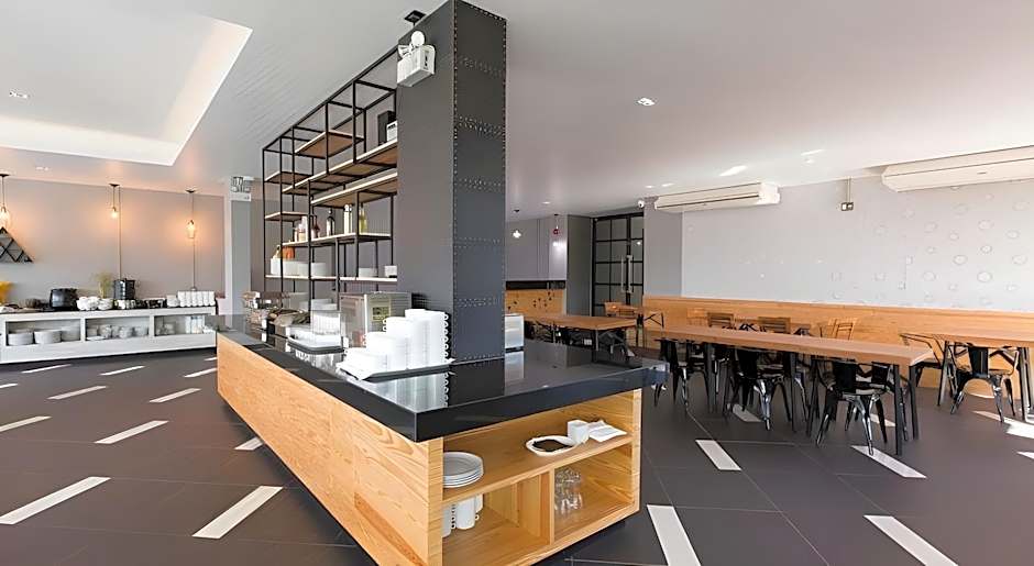 Kamaniiya Petitenget Seminyak