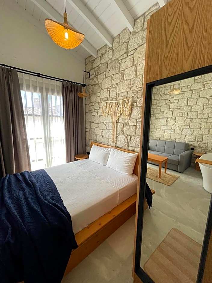 Rhea Alacatı Boutique Hotel