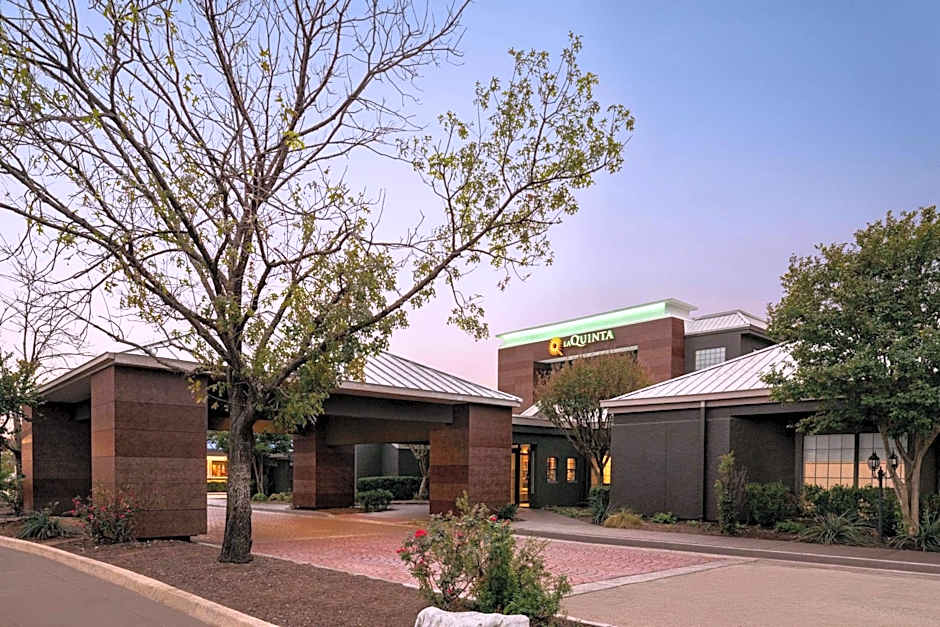 La Quinta Inn & Suites by Wyndham Round Rock North