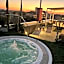 Q Hotel
