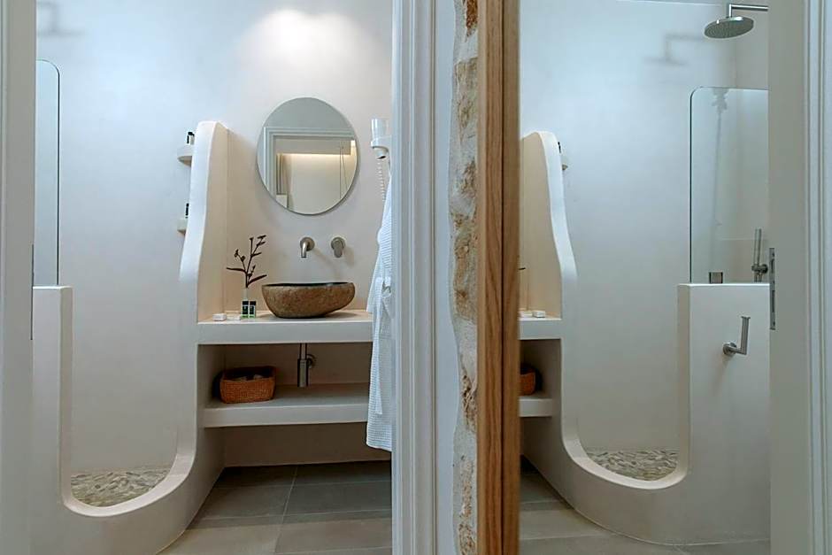 Proteas Hotel & Suites