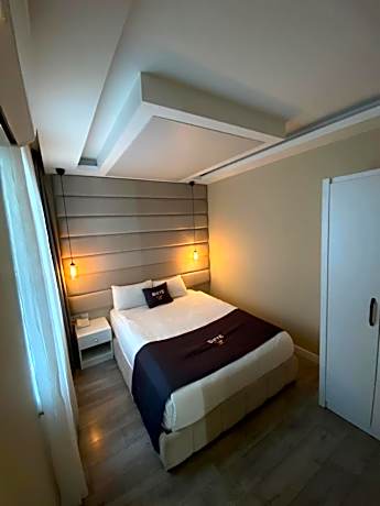 Junior Suite with Balcony