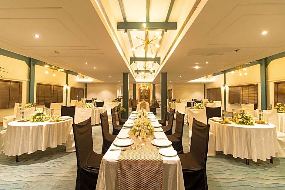 Polo Floatel Kolkata