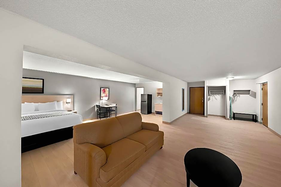 Suburban Studios, Kearney