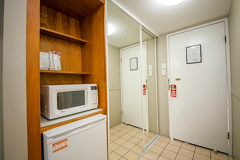 Cosmopolitan Motel & Serviced Apartments