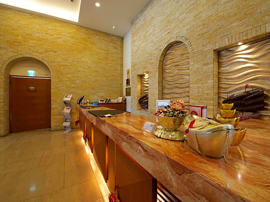 Hotel Regalees