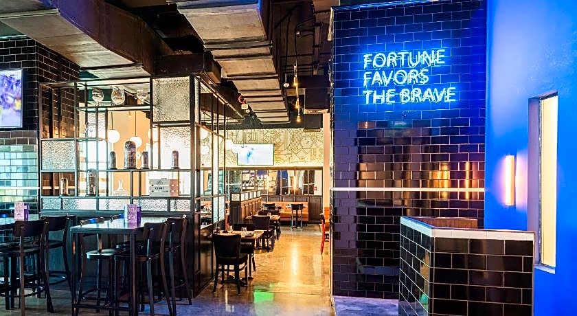 Crowne Plaza Muscat OCEC By IHG