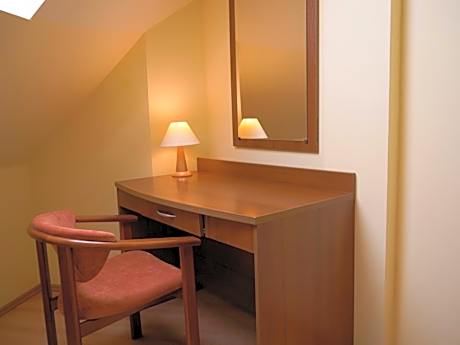 Studio with Sofa Bed