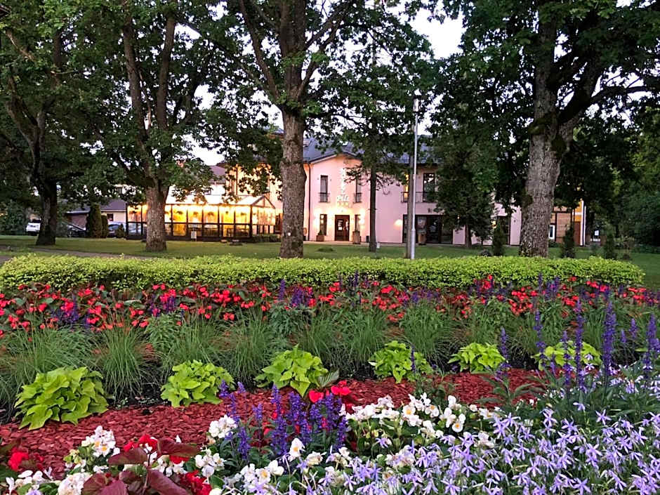 Hotel Pils with Self-Check in