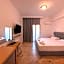 Lili Hotel