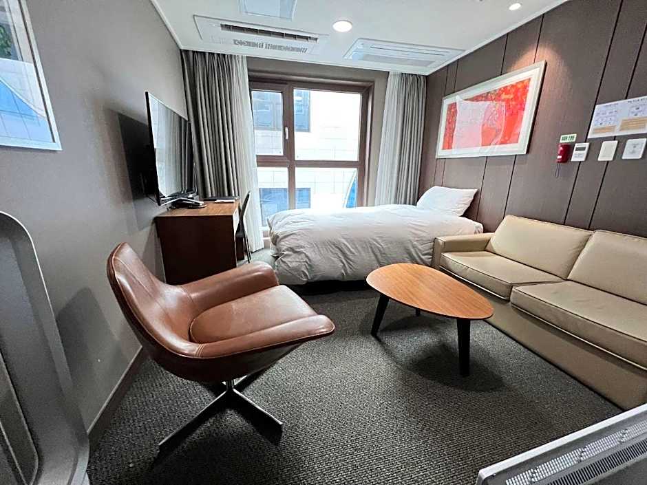 Jinju Raon Stay In Perla