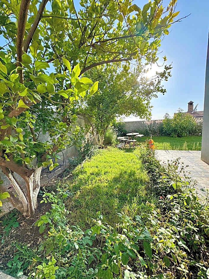 Villa Mouloud, Authentic Amazigh Family Villa, Fireplace & Garden