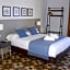 La Perla Granada Suites