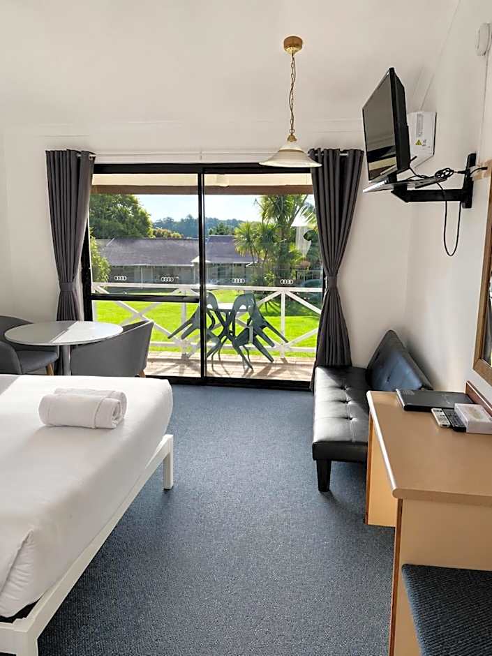 Karri Forest Motel