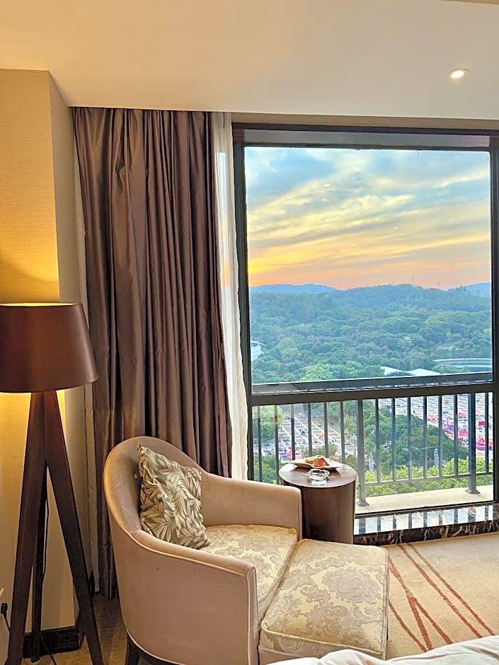 Howard Johnson Changsheng Plaza Meizhou