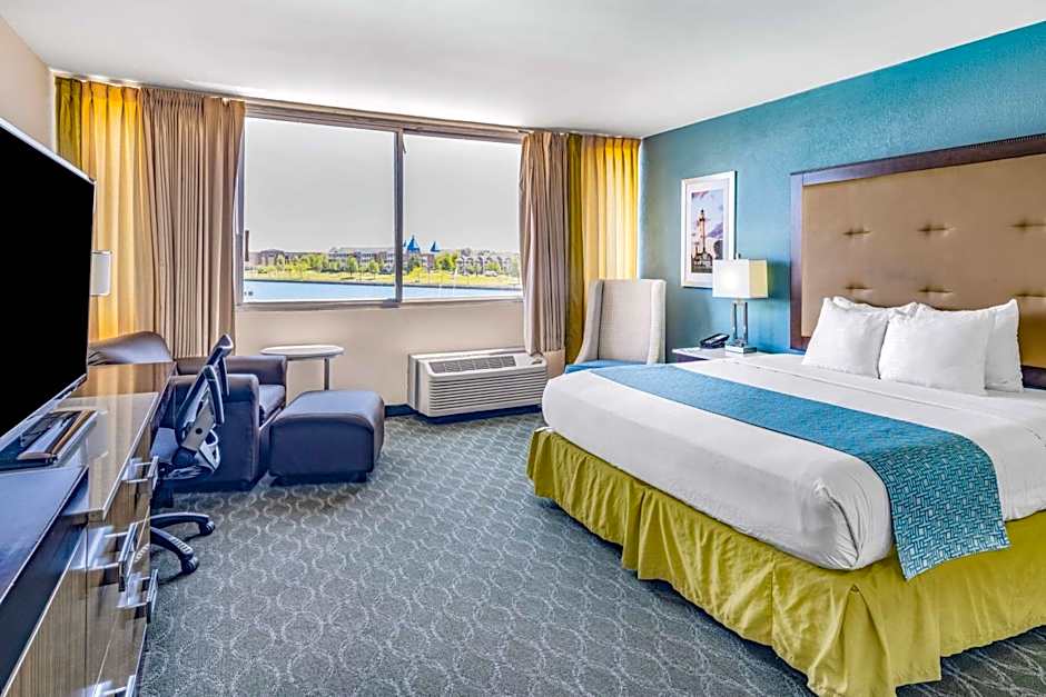 Wyndham Garden Kenosha Harborside