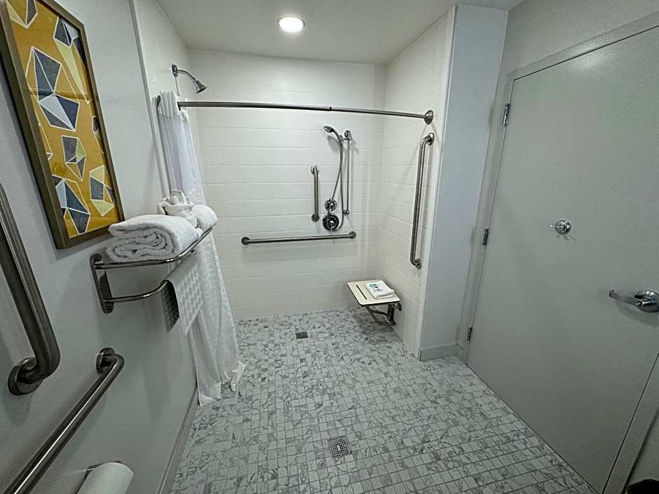 Comfort Inn & Suites Salt Lake City I-80 I-15 Downtown