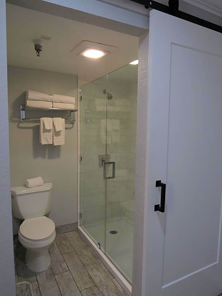 Capri Suites Anaheim