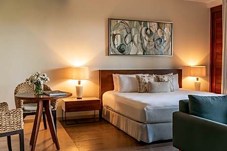 King Suite with Spa Bath
