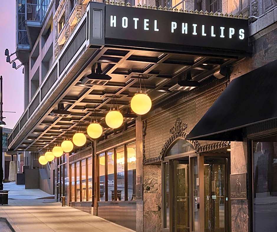 Hotel Phillips Kansas City Curio Collection by Hilton